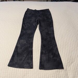 Xersion Charcoal Flared Leggings Large (Size 14)